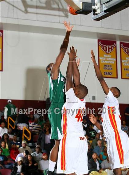 Thumbnail 3 in Taft vs. Dorsey (CIF LA City Section D1 Final) photogallery.
