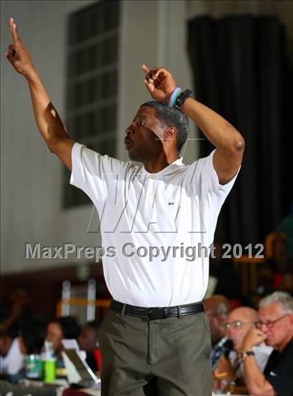 Thumbnail 3 in Taft vs. Dorsey (CIF LA City Section D1 Final) photogallery.