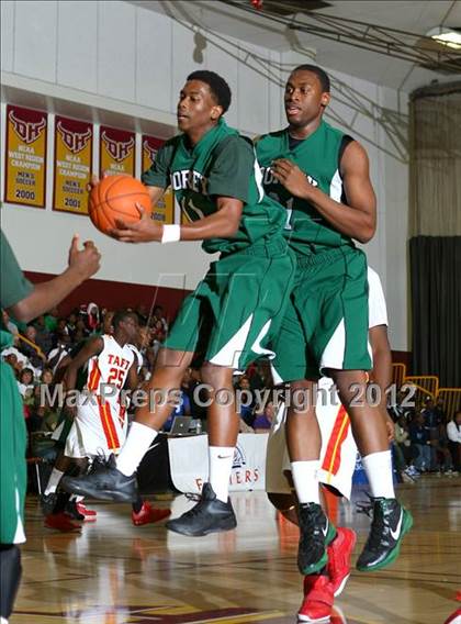 Thumbnail 2 in Taft vs. Dorsey (CIF LA City Section D1 Final) photogallery.