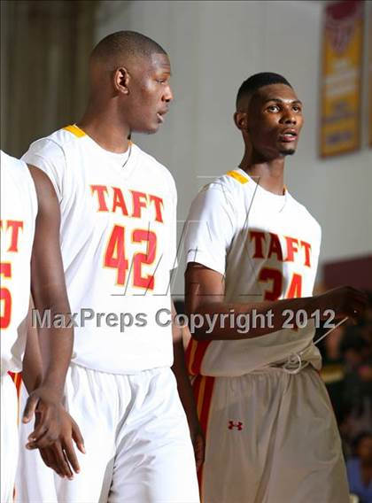 Thumbnail 3 in Taft vs. Dorsey (CIF LA City Section D1 Final) photogallery.