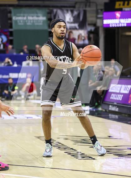 Thumbnail 1 in Principia vs KIPP Legacy (MSHSAA Class 3 Championship) photogallery.