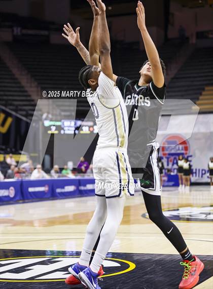 Thumbnail 2 in Principia vs KIPP Legacy (MSHSAA Class 3 Championship) photogallery.