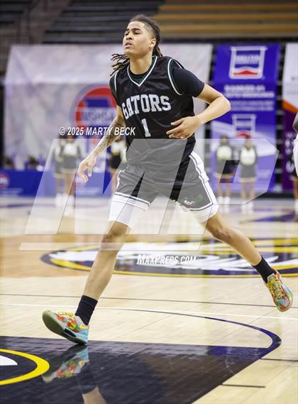 Thumbnail 3 in Principia vs KIPP Legacy (MSHSAA Class 3 Championship) photogallery.