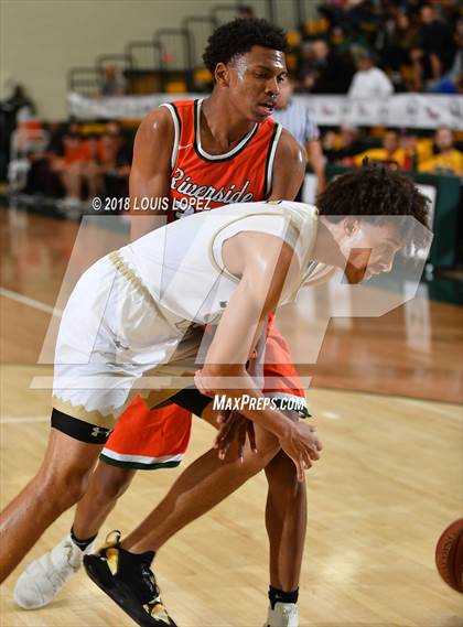 Thumbnail 1 in Poly vs. St. John Bosco (Classic at Damien) photogallery.