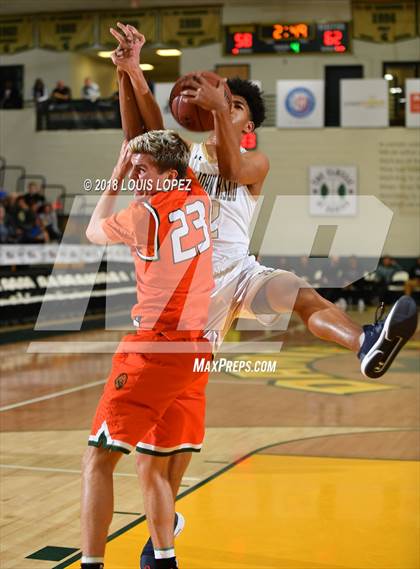 Thumbnail 2 in Poly vs. St. John Bosco (Classic at Damien) photogallery.