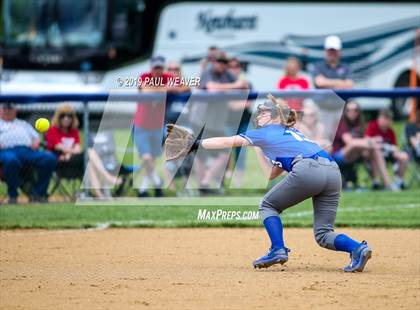 Thumbnail 2 in Pine Grove vs. Warrior Run (PIAA 3A Quarterfinal) photogallery.