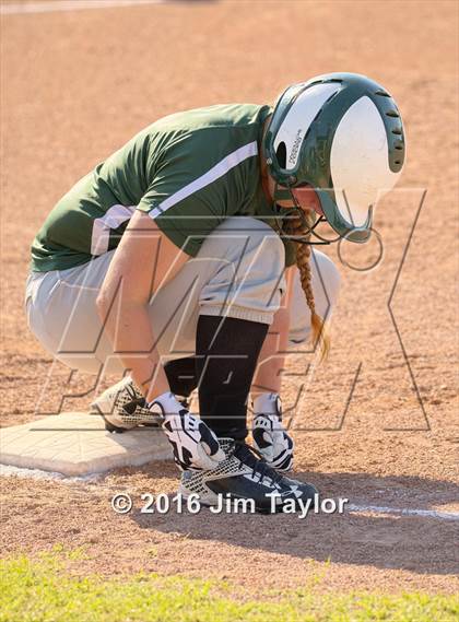 Thumbnail 1 in Lipan softball @ Santo photogallery.