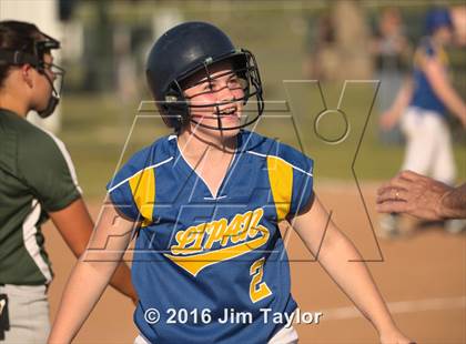 Thumbnail 3 in Lipan softball @ Santo photogallery.