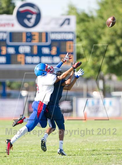 Thumbnail 3 in FR: Buchanan @ Liberty photogallery.