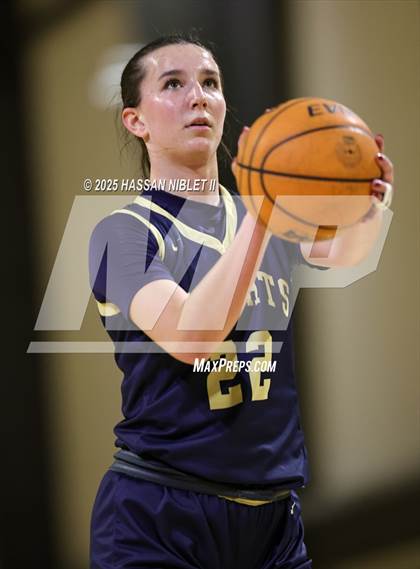 Thumbnail 1 in River Ridge vs. Bob Jones (She Got Game Classic) photogallery.