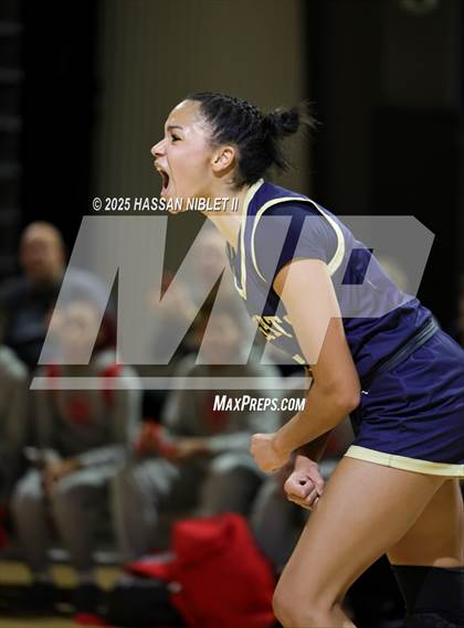 Thumbnail 1 in River Ridge vs. Bob Jones (She Got Game Classic) photogallery.