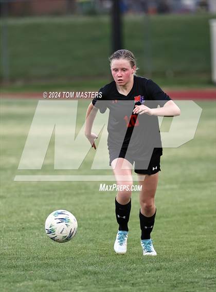 Thumbnail 3 in Marvin Ridge vs. Myers Park (NCHSAA 4A Round 4) photogallery.