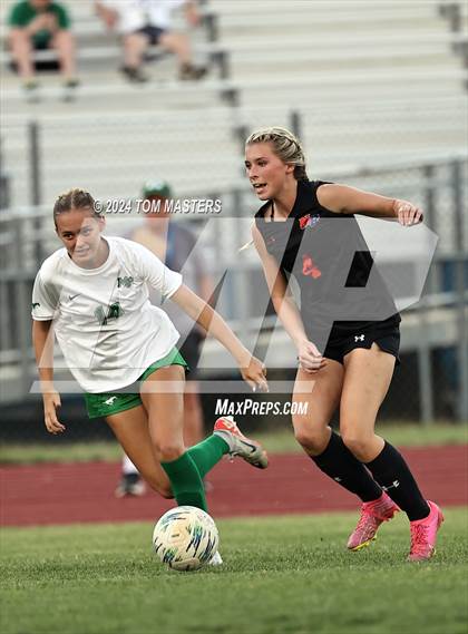 Thumbnail 1 in Marvin Ridge vs. Myers Park (NCHSAA 4A Round 4) photogallery.