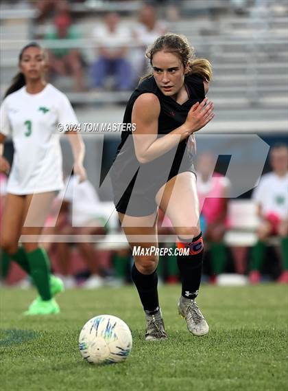 Thumbnail 3 in Marvin Ridge vs. Myers Park (NCHSAA 4A Round 4) photogallery.