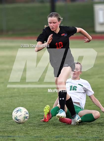 Thumbnail 3 in Marvin Ridge vs. Myers Park (NCHSAA 4A Round 4) photogallery.