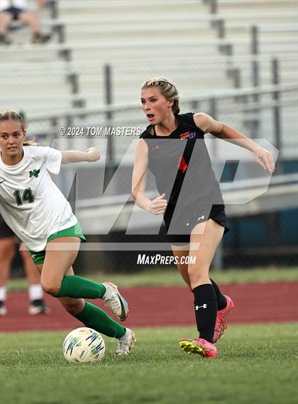 Thumbnail 3 in Marvin Ridge vs. Myers Park (NCHSAA 4A Round 4) photogallery.