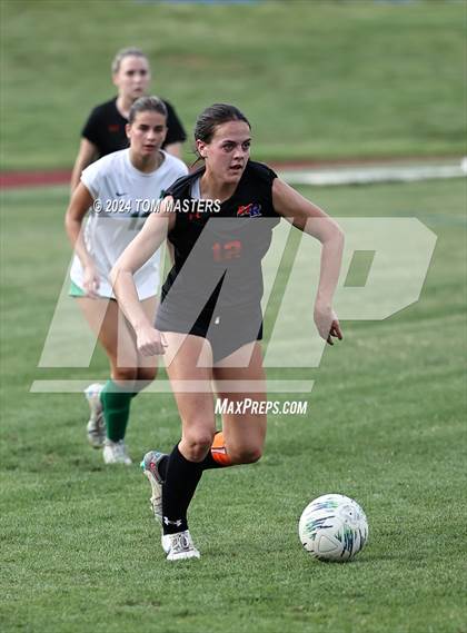 Thumbnail 2 in Marvin Ridge vs. Myers Park (NCHSAA 4A Round 4) photogallery.
