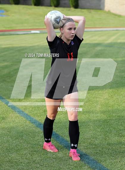 Thumbnail 2 in Marvin Ridge vs. Myers Park (NCHSAA 4A Round 4) photogallery.