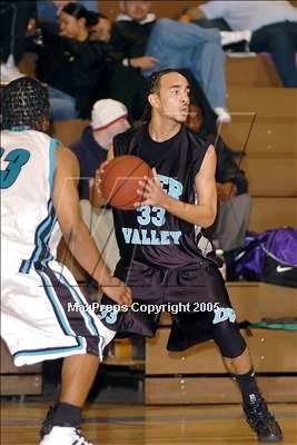 Thumbnail 3 in Deer Valley vs. Sheldon (Hoops for Hungry) photogallery.