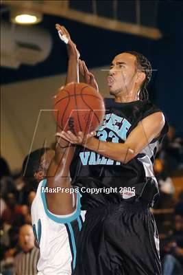 Thumbnail 3 in Deer Valley vs. Sheldon (Hoops for Hungry) photogallery.