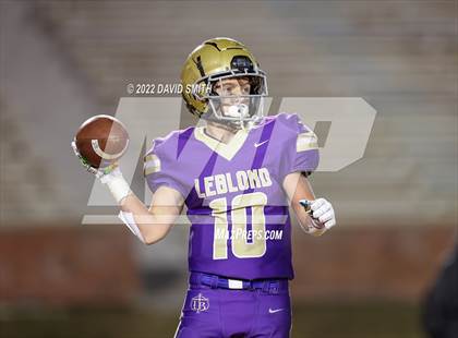 Thumbnail 1 in North Andrew vs. Bishop LeBlond (MSHSAA 8-Man Championship) photogallery.
