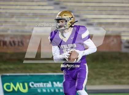 Thumbnail 2 in North Andrew vs. Bishop LeBlond (MSHSAA 8-Man Championship) photogallery.