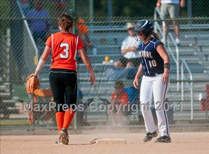 Thumbnail 3 in Alexander Central vs North Davidson (NCHSAA 4A Final) photogallery.