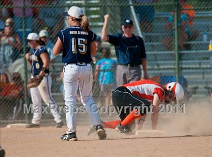 Thumbnail 3 in Alexander Central vs North Davidson (NCHSAA 4A Final) photogallery.