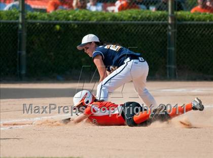 Thumbnail 3 in Alexander Central vs North Davidson (NCHSAA 4A Final) photogallery.