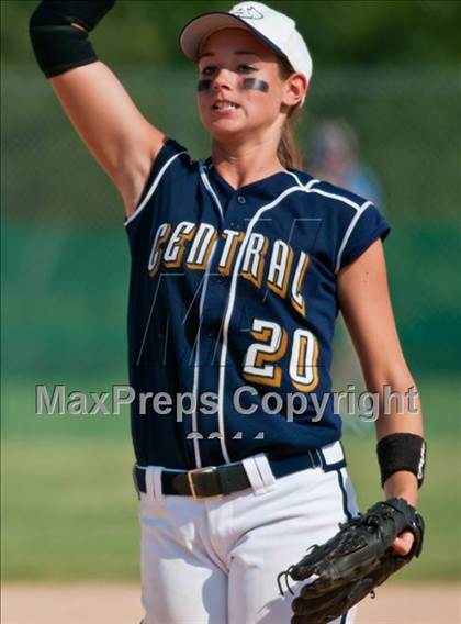 Thumbnail 3 in Alexander Central vs North Davidson (NCHSAA 4A Final) photogallery.
