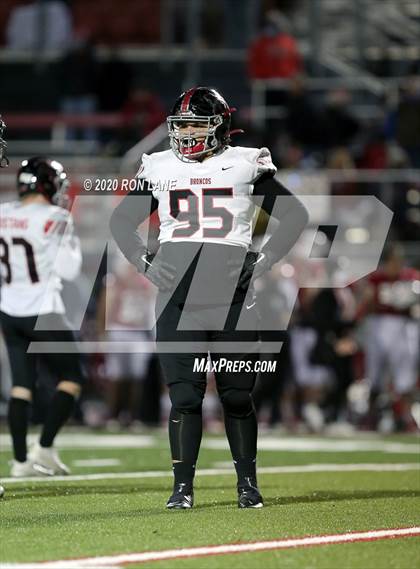 Thumbnail 3 in Mustang @ Yukon (OSSAA 6A-1 Round 1 Playoff) photogallery.