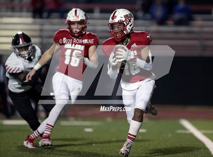 Thumbnail 2 in Mustang @ Yukon (OSSAA 6A-1 Round 1 Playoff) photogallery.