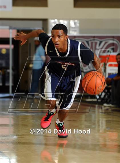 Thumbnail 3 in Pacific Hills vs. Lakeside (MaxPreps Holiday Classic) photogallery.