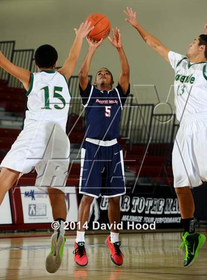 Thumbnail 1 in Pacific Hills vs. Lakeside (MaxPreps Holiday Classic) photogallery.