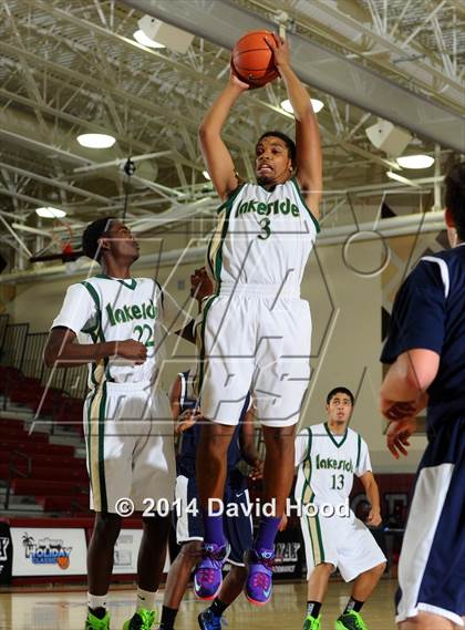 Thumbnail 3 in Pacific Hills vs. Lakeside (MaxPreps Holiday Classic) photogallery.