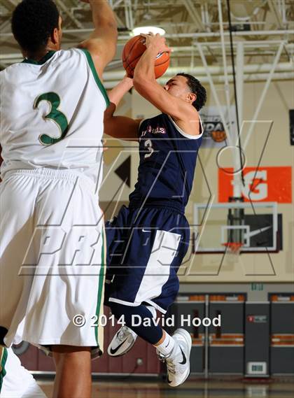 Thumbnail 2 in Pacific Hills vs. Lakeside (MaxPreps Holiday Classic) photogallery.