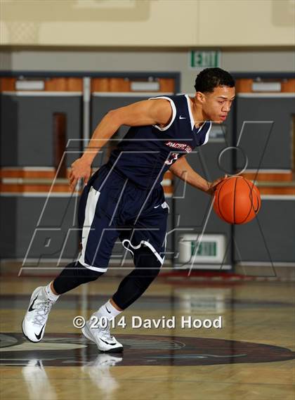 Thumbnail 2 in Pacific Hills vs. Lakeside (MaxPreps Holiday Classic) photogallery.