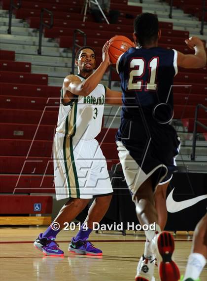 Thumbnail 1 in Pacific Hills vs. Lakeside (MaxPreps Holiday Classic) photogallery.