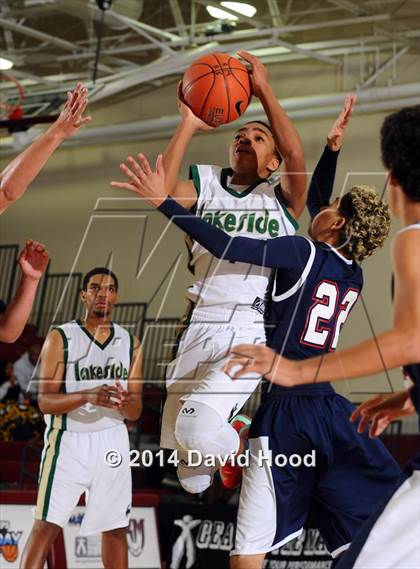 Thumbnail 2 in Pacific Hills vs. Lakeside (MaxPreps Holiday Classic) photogallery.