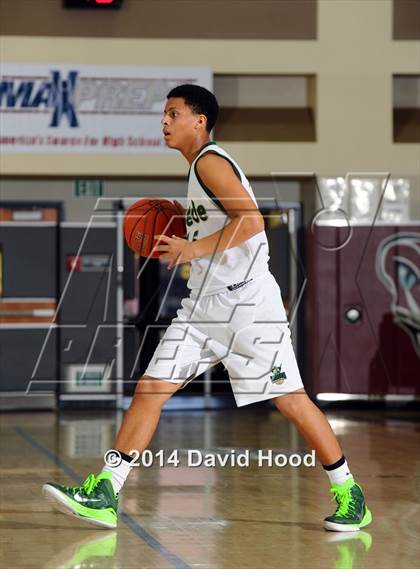 Thumbnail 3 in Pacific Hills vs. Lakeside (MaxPreps Holiday Classic) photogallery.