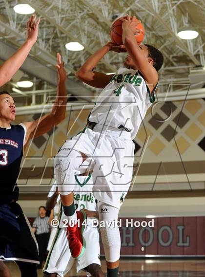 Thumbnail 1 in Pacific Hills vs. Lakeside (MaxPreps Holiday Classic) photogallery.
