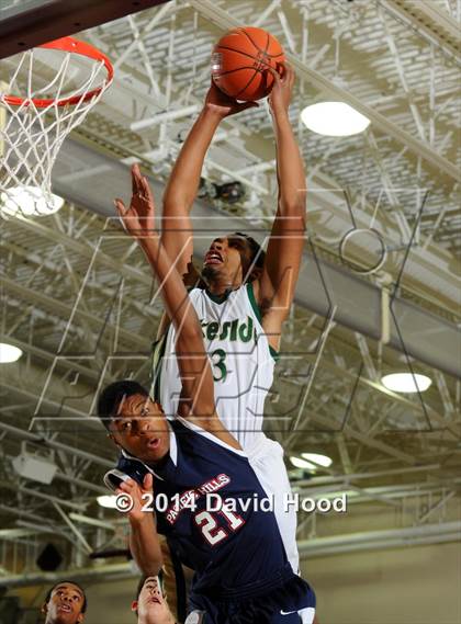 Thumbnail 2 in Pacific Hills vs. Lakeside (MaxPreps Holiday Classic) photogallery.