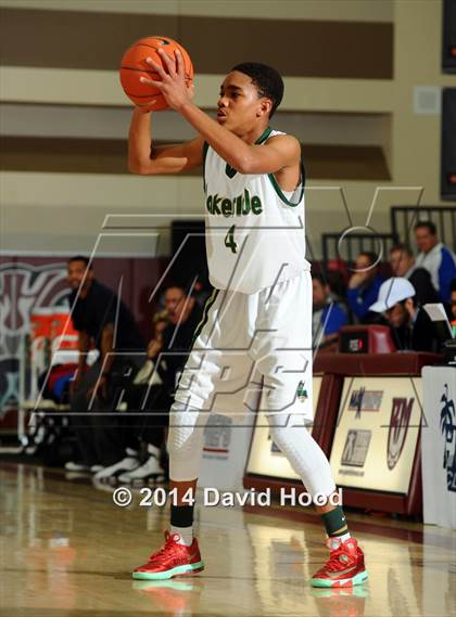Thumbnail 2 in Pacific Hills vs. Lakeside (MaxPreps Holiday Classic) photogallery.