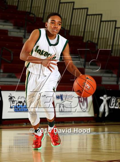 Thumbnail 1 in Pacific Hills vs. Lakeside (MaxPreps Holiday Classic) photogallery.