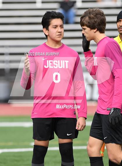 Thumbnail 1 in Central Catholic vs. Jesuit (OSAA 6A Quarterfinal) photogallery.