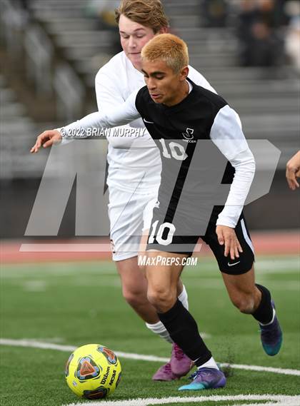 Thumbnail 1 in Central Catholic vs. Jesuit (OSAA 6A Quarterfinal) photogallery.