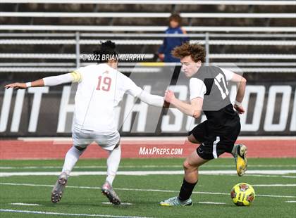 Thumbnail 3 in Central Catholic vs. Jesuit (OSAA 6A Quarterfinal) photogallery.