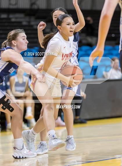 Thumbnail 3 in Mills vs Branham (Santa Cruz Warriors NorCal Invitational) photogallery.
