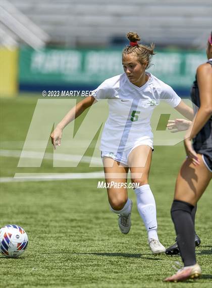 Thumbnail 1 in Fort Zumwalt South v Smithville (MSHSAA Class 3 State Championship) photogallery.