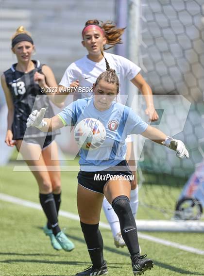 Thumbnail 3 in Fort Zumwalt South v Smithville (MSHSAA Class 3 State Championship) photogallery.